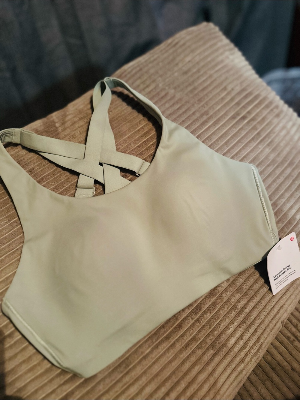 Lululemon NWT Crisscross Back Sports Bra - Sage Green Size 34C